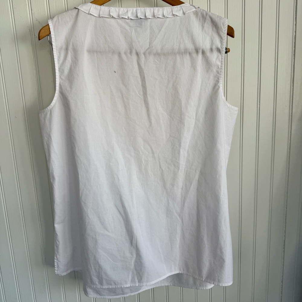 Talbots White Cotton Top size M with detailed neckline - Picture 5 of 5